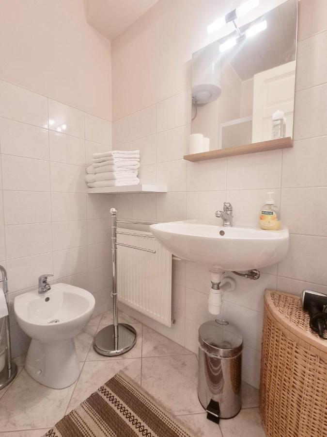 Apartment Hana Icici Bilik gambar